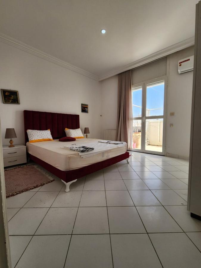 Duplex Bien Equipe Securise Avec Jardin Et Veranda La Marsa Exteriér fotografie